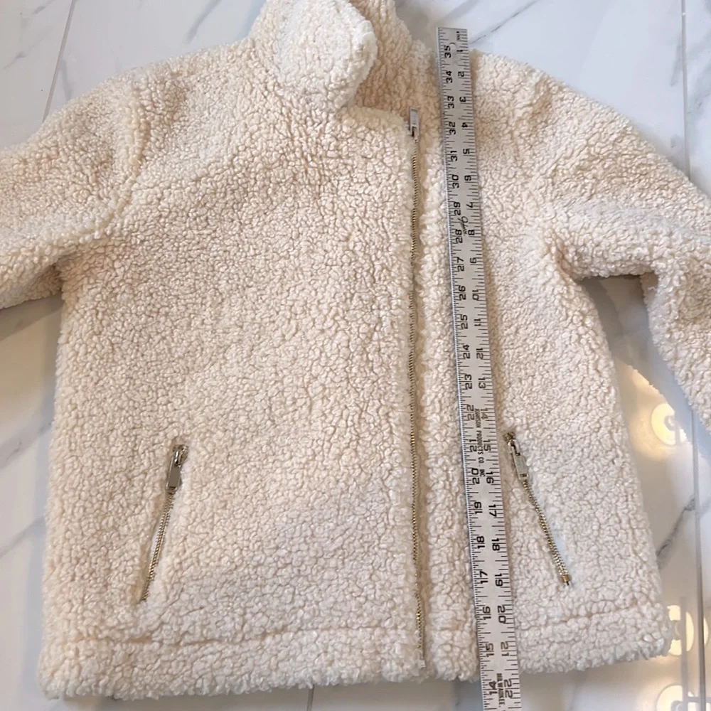 Forever 21 Cream Sherpa Jacket Girl’s Size 13/14